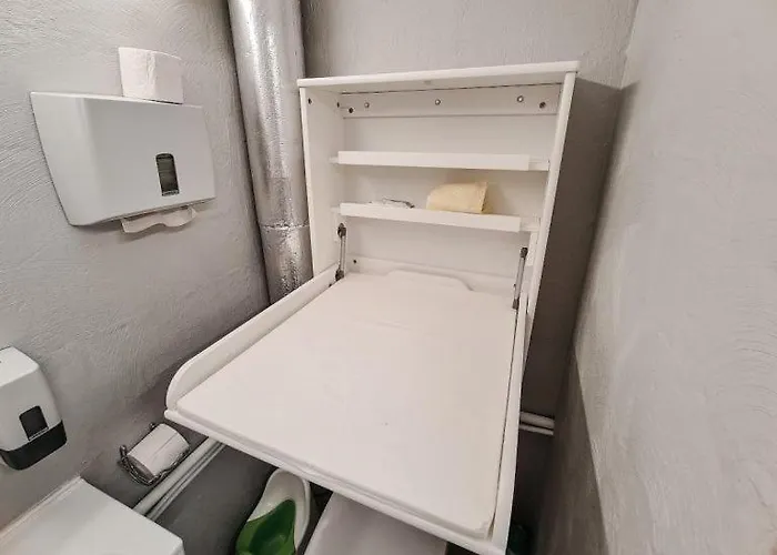 Maengumaa Apartment *